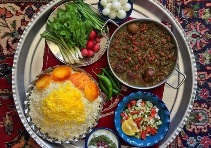 طرز تهیه انواع قورمه سبزی با گوشت و بدون گوشت گیاهی