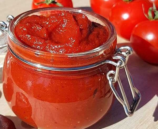 طرز تهیه رب گوجه فرنگی خانگی: یک گزینه سالم و اقتصادی برای آشپزی