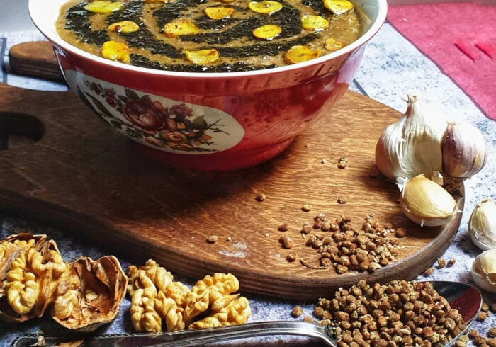 طرز تهیه آش سماق و خواص بی‌نظیر آن