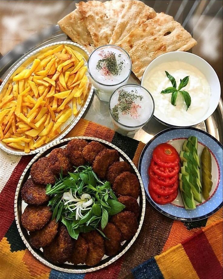 طرز تهیه کتلت گرد غوره؛ طعمی بی‌نظیر از آشپزی سنتی