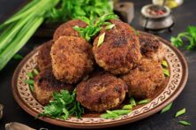 طرز تهیه کتلت گردو: طعمی لذیذ و مقوی