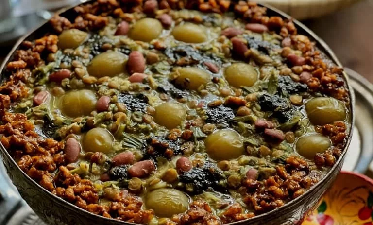 طرز تهیه آش گوجه سبز با بهترین دستور پخت