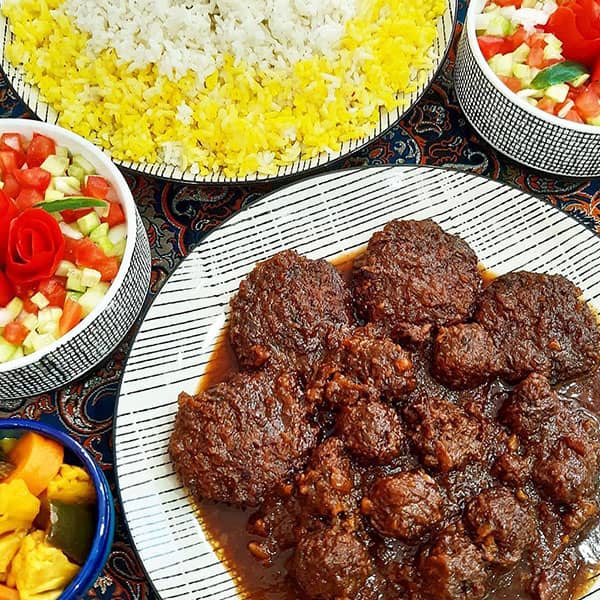 طرز تهیه شامی با سس رب انار: طعمی لذیذ و متفاوت