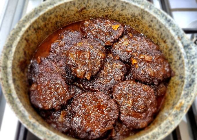 طرز تهیه شامی با سس رب انار: طعمی لذیذ و متفاوت