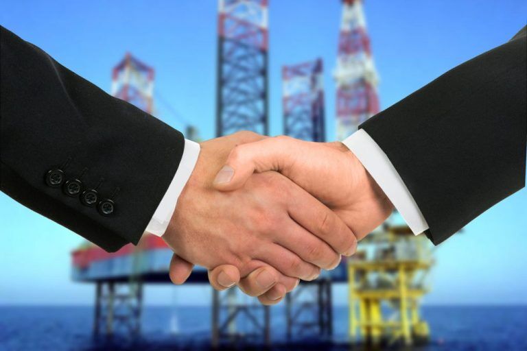 آمادگی برای بازار کار: دوره‌های آموزشی و ارتباطات صنعتی راهی به سوی آینده شغلی دانشجویان