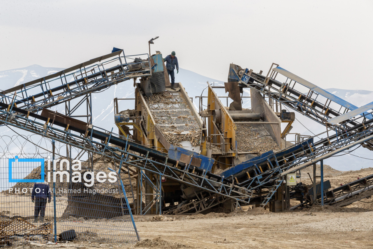📍 نارضایتی مردم زنجان از سهم نگرفتن از درآمد معادن