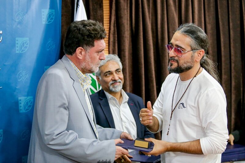 🌟 بزرگداشت پیشگامان هنر هفتم در قم؛ تجلیل از مربیان سینمای جوان