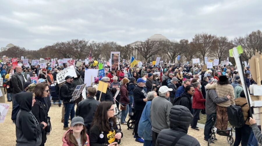 🪖 تجمع کهنهسربازان آمریکایی در اعتراض به کاهش بودجه فدرال