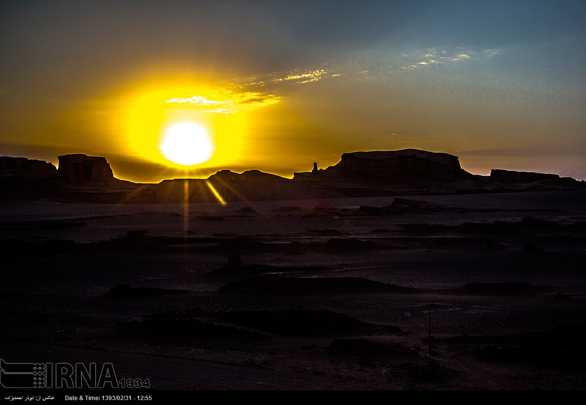 🔥 شهداد کرمان، گرم‌ترین نقطه ایران در صبح جمعه / اختلاف دمای ۳۷ درجه‌ای در یک استان!