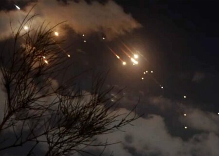 “حملات موشکی کوبنده به قلب دشمن: عظمت نبرد را تازه درک خواهیم کرد!”