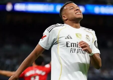 اعتراض به VAR به سبک امباپه