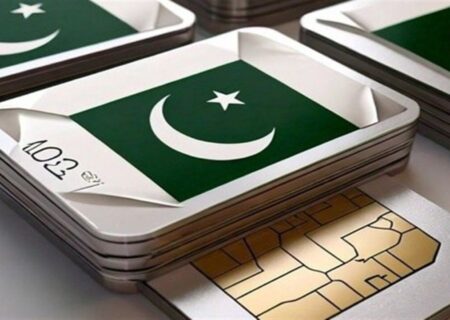 مسدودسازی سیم‌کارت پناهجویان افغانستانی در پاکستان همزمان با تشدید اخراج مهاجرین