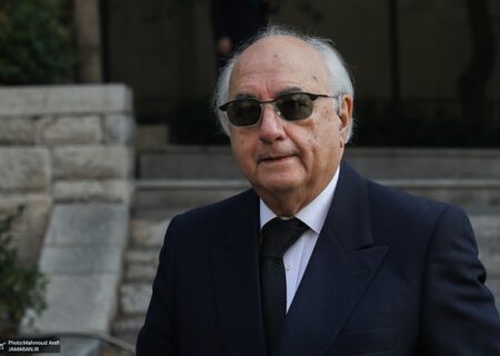 مگر تنگه‌ هرمز ملک ماست که برای بستن آن تصمیم بگیریم؟