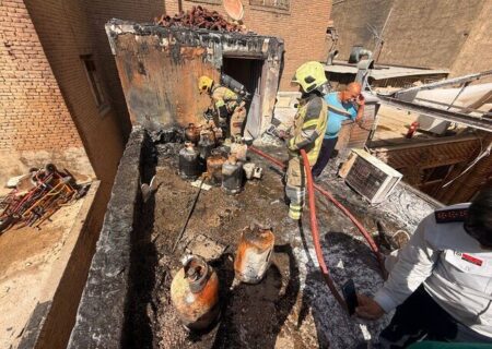 حریق کپسول‌های گاز در بازار تهران