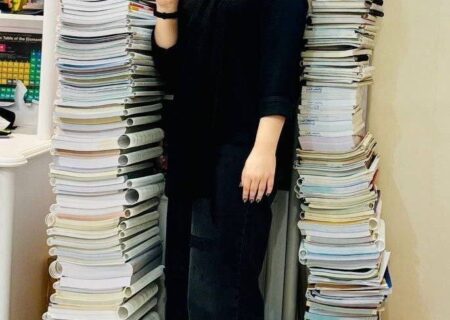 پانیذ حسینی رتبه‌ی ۱۰ کنکور ریاضی و کتاباش