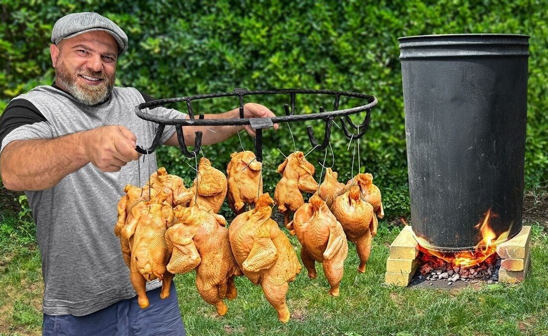 کباب کردن مرغ در بشکه فلزی در باغ توسط آشپز ماهر اوکراینی (فیلم)