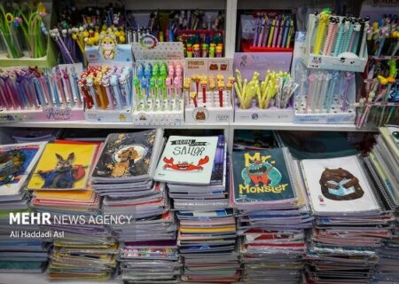 محموله ۷۶ میلیاردی لوازم‌التحریر فاقد مجوز در پلدختر توقیف شد