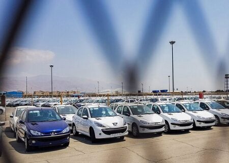 نرخ ارز و کمبود نقدینگی دو عامل کلیدی صنعت خودروسازی