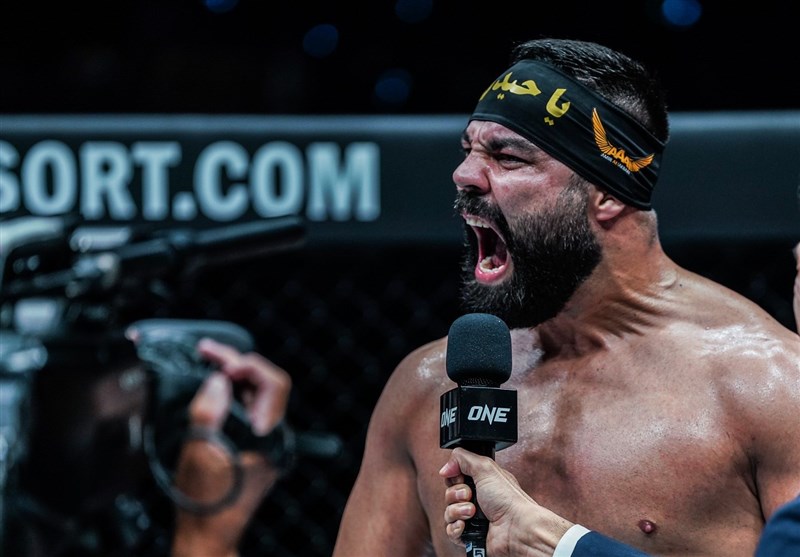 اولین پیروزی علی اکبری در ACA: تانک داغستان در برابر قدرت فایتر ایرانی تسلیم شد