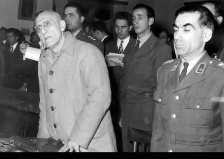 شکست آمریکا در ایران: از کودتای 28 مرداد تا جنگ تحمیلی—تحلیل تاریخی و پیامدهای سیاسی