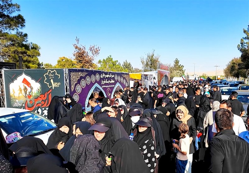 مسیر عاشقی جاماندگان اربعین در تبریز؛ طنین نام «شهدای اقتدار» در موکبهای حسینی