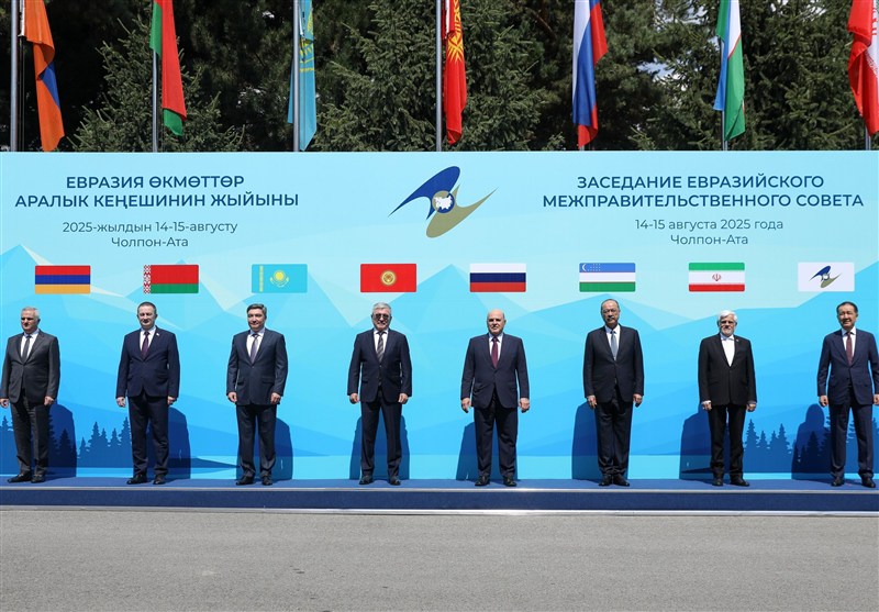 سفر عارف به قرقیزستان: اعلام آمادگی برای گسترش روابط با اتحادیه اوراسیا و تقویت فرصتهای همکاری