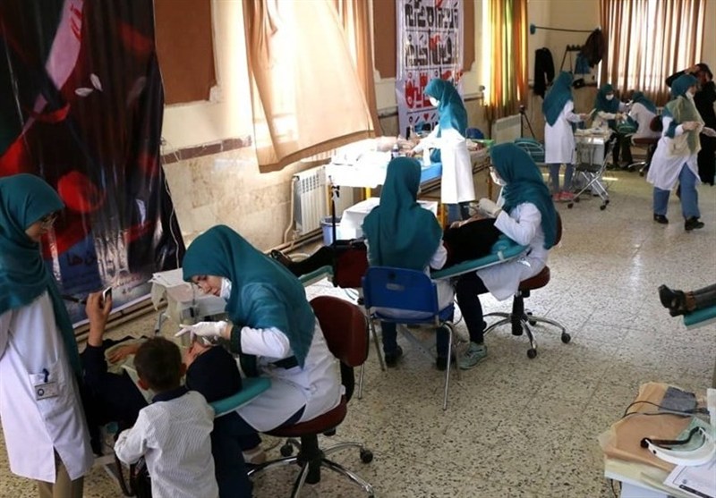 “عهد خدمت” نظرآباد: بیش از 2000 لبخند سلامتی در اردوی جهادی درمانی
