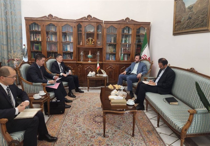 دیدار سفیر چین با غریبآبادی: گفتوگوهای دوجانبه و چشمانداز روابط ایران-چین