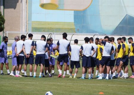 عدم همکاری برخی باشگاه‌ها با تیم امید: آیا کارت‌های بازی بازیکنان به خطر می‌افتد؟