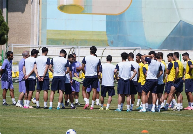 عدم همکاری برخی باشگاهها با تیم امید: آیا کارتهای بازی بازیکنان به خطر میافتد؟