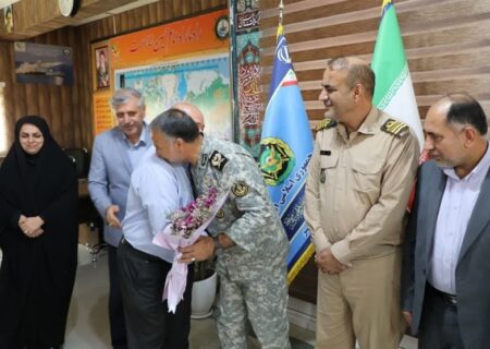 ایثار و افتخار: فرمانده پایگاه دریایی بوشهر از آزادگان سرافراز دفاع مقدس تجلیل کرد