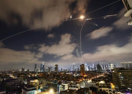 به پای خود شلیک نکنید: راهکارهای تصمیم‌گیری هوشمندانه برای جلوگیری از ضرر