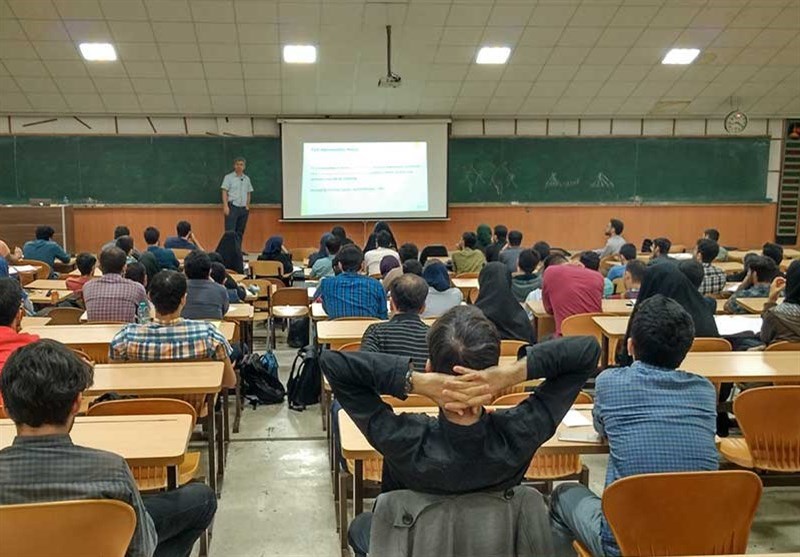 علوم آینده در یزد: دانشگاه علم و هنر، پیشرو در رشتههای نوین و تحول زیرساختها