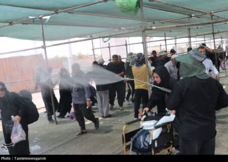 خاک وطن با بوی کربلا معطر شد؛ بازگشت پرشور زائران از مرز مهران