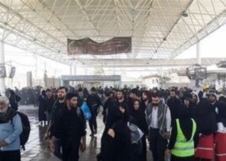 خاک وطن با رایحه کربلا: بازگشت پرشور زائران از مرز مهران