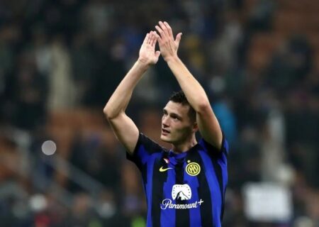 مدافع اینتر خودش را به بارسلونا پیشنهاد کرد؛ آیا پیوستن به بارسا محتمل است؟