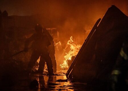 انفجارها و آتش‌سوزی‌های گسترده در صنایع منطقه مرکزی اسرائیل – گزارش لحظه‌ای و به‌روزرسانی امنیتی