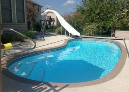 استخرهای خانگی کیاشهر با آب شرب شهری پر می‌شوند؛ زنگ خطر کم‌آبی در گیلان به صدا درآمد