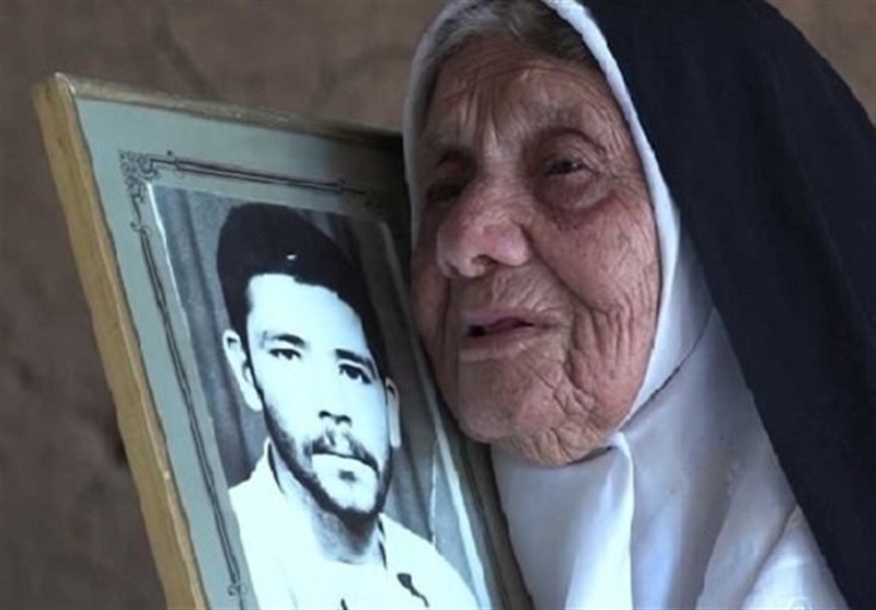 پایان فراق؛ مادر شهید محسن جاویدی به فرزند شهیدش پیوست