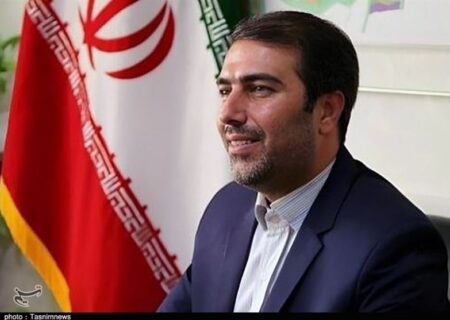 قانون مدرسه: هیچ مدیر مدرسه‌ای حق دریافت پول از دانش‌آموزان ندارد و لباس فرم اجباری نیست