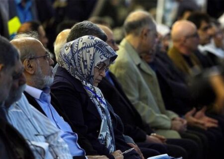 انفعال اصلاح‌طلبان در برابر بیانیه رادیکال: تحلیل واکنش‌ها و پیامدهای سیاسی