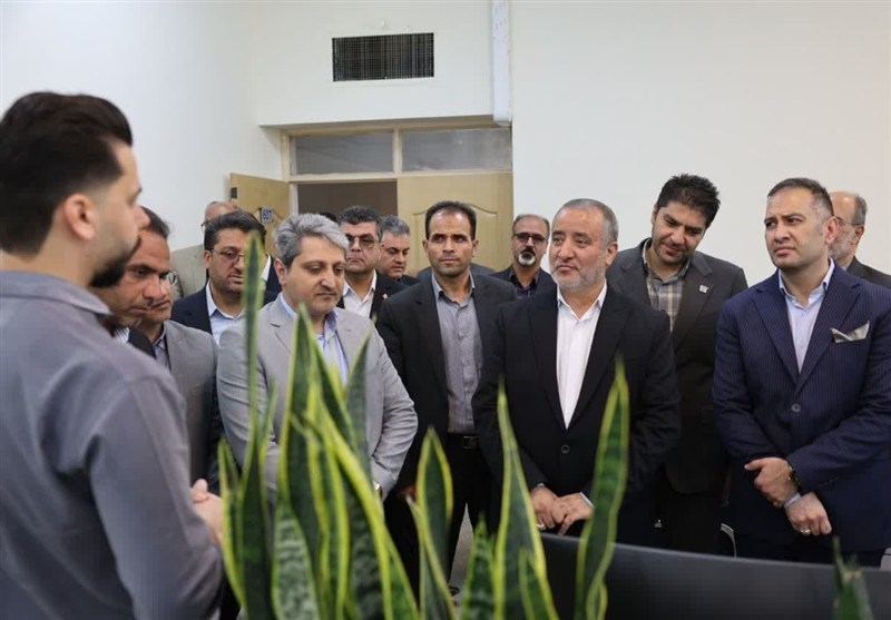 بازدید استاندار خراسان جنوبی از شرکت‌های دانش‌بنیان پارک علم و فناوری؛ تقویت نوآوری و رونق اقتصادی منطقه