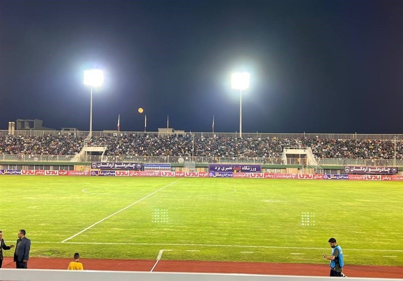 تعویض چمن ورزشگاه استان با 60 درصد پیشرفت: گامی بزرگ به سوی زمین سبز تازه