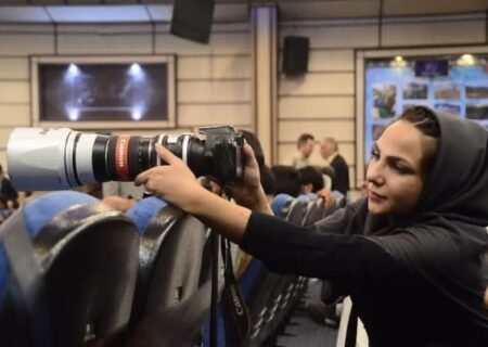 عکاسی روایت زندگی مردم در 17 سال: قاب‌های بی‌زمان از روزگارشان