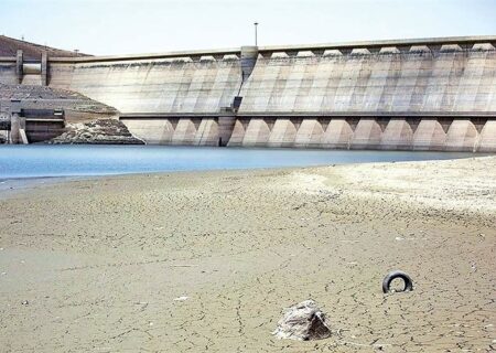 هدررفت منابع زیرزمینی به‌دلیل مصرف بی‌رویه روی زمین: بحران آینده منابع