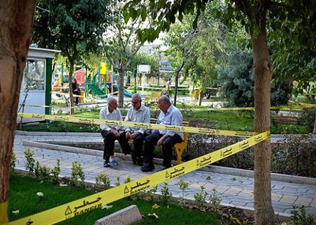 تجمع بازنشستگان بابت حقوقشان که به تاخیر افتاده