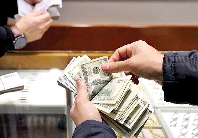 اثر کوتاه‌مدت التهابات سیاسی بر نرخ ارز/ ماشه جنبه سیاسی و روانی دارد