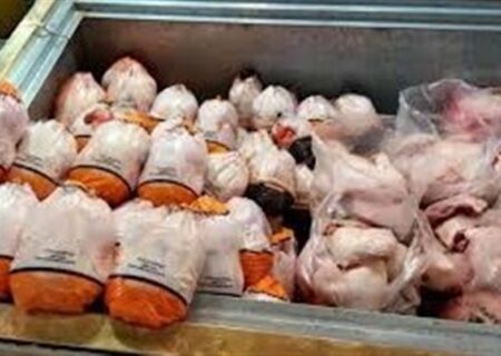 آشفتگی بازار مرغ در شمال: مردم مرغ را 130 هزار تومان می‌خرند، نرخ مصوب بی‌اعتبار است!