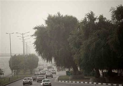 توفان و گرد و خاک شدید نیمه جنوبی و غرب تهران را در می‌نوردد