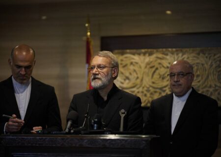 لاریجانی: حزب الله یک جریان بسیار مهم در مقابل اسرائیل است/ در صورت حمله اسرائیل محکم پاسخ می‌دهیم